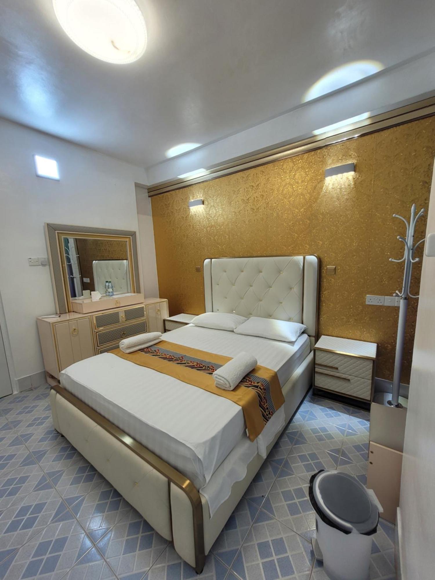 Ferienwohnung Ontrack Travel Malé Exterior foto